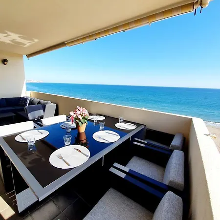 Front Row Penthouse On Carvajal Fuengirola