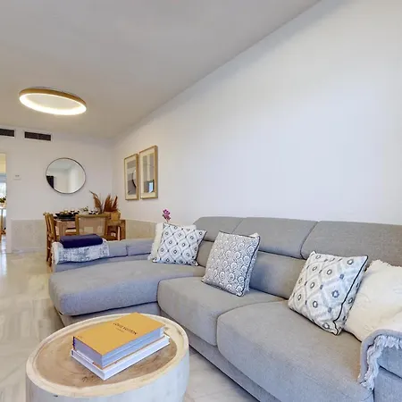 Apartment Front Row Penthouse On Carvajal Fuengirola