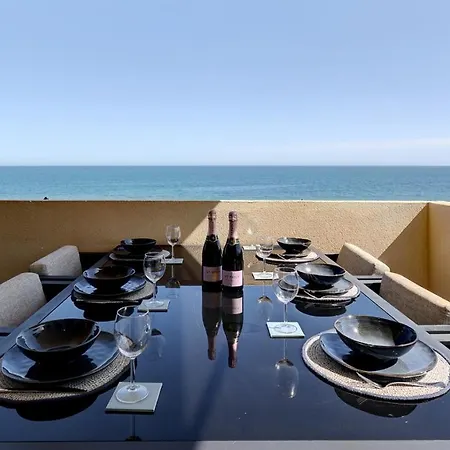 Apartment Front Row Penthouse On Carvajal