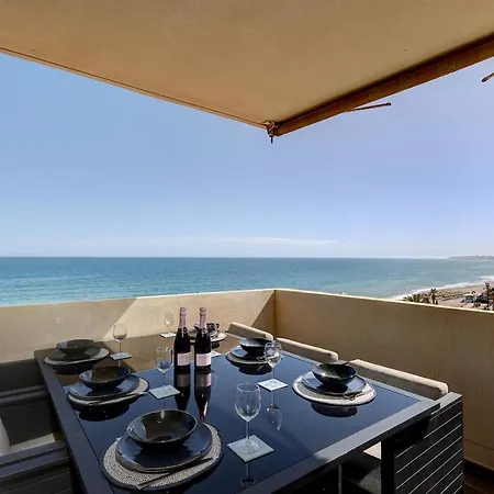 Front Row Penthouse On Carvajal Апартаменты Фуэнхирола