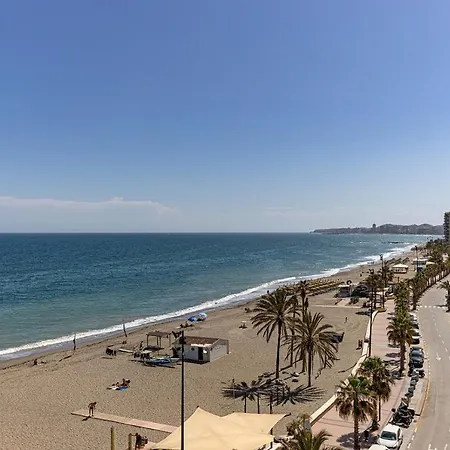 Front Row Penthouse On Carvajal Апартаменты